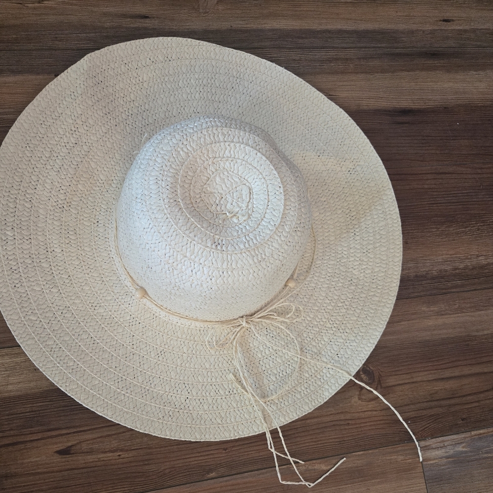 Wide-Brimmed Straw Sun Hat With Neck String